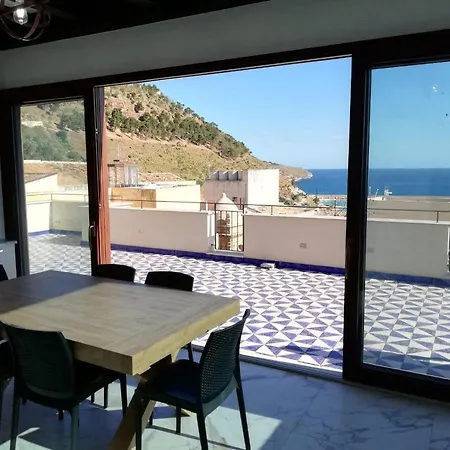 Palazzo Del Golfo Penthouse * 卡斯泰拉马莱