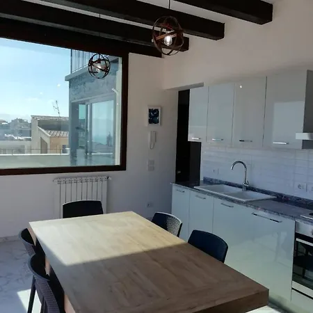公寓 Palazzo Del Golfo Penthouse 卡斯泰拉马莱