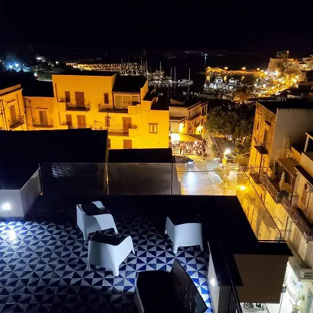 Palazzo Del Golfo Penthouse Lägenhet Castellammare del Golfo