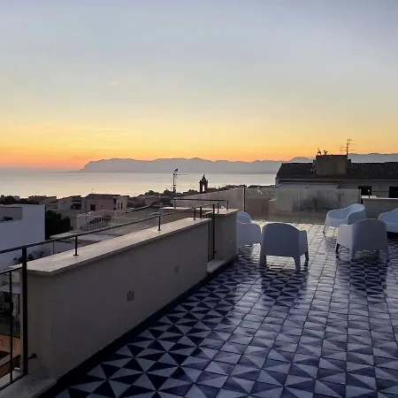 公寓 Palazzo Del Golfo Penthouse 卡斯泰拉马莱