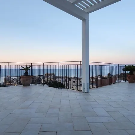 Palazzo Del Golfo Penthouse Lägenhet